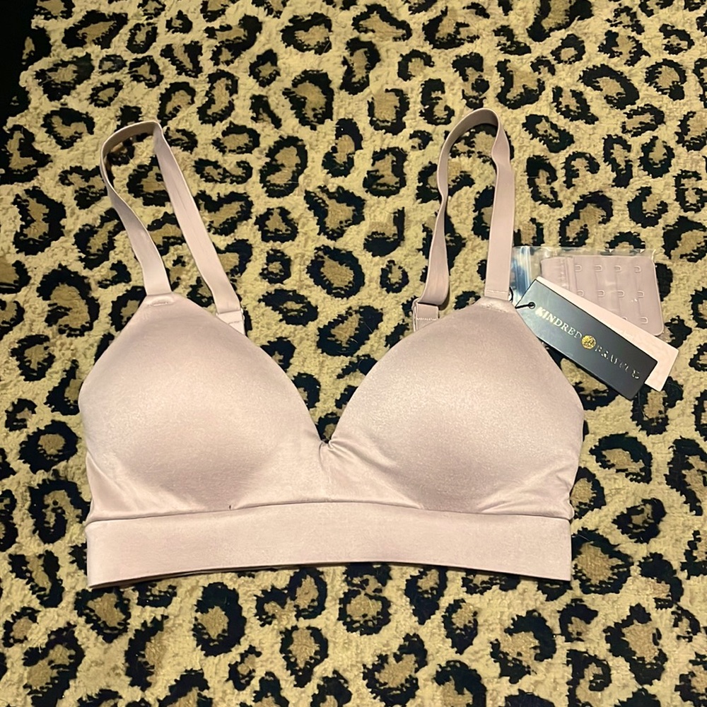 Kindred bravely lightly padded plunge nursing and pumping bra.